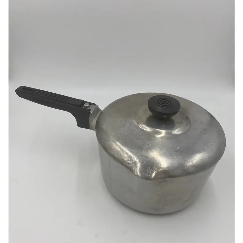 Vintage GHC Magnalite Aluminum 3 QT Sauce Pan Dual Spout 4683 With Lid Cajun